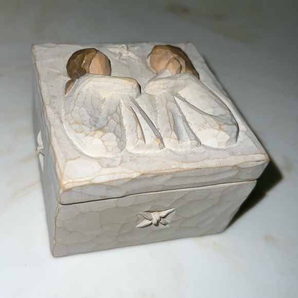 Willow Tree Friendship Trinket Box - Picture 7 of 7